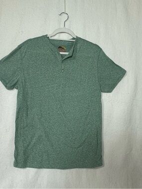 C&C California Heathered Green Short Sleeve Henley Polo.  Relaxed Fit-Size M